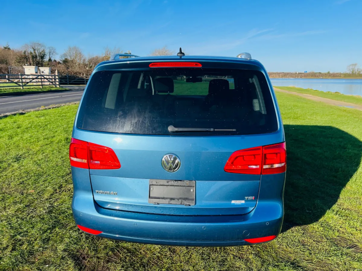 Volkswagen Touran PETROL, AUTO 7 SEATS, FINANCE AV - Image 4
