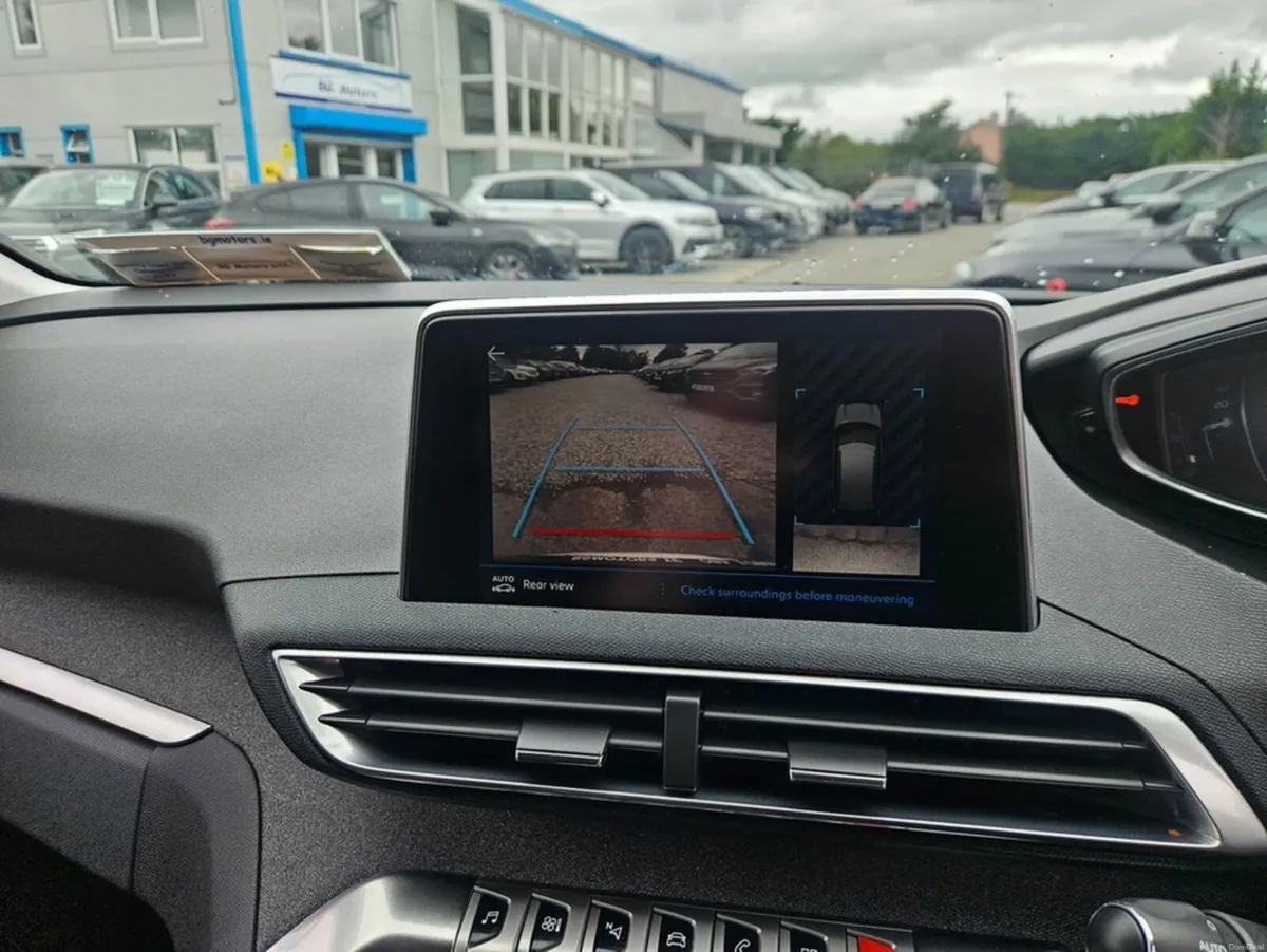 Peugeot 3008 Allure 1.6 Blue HDI 120 4DR - Image 4