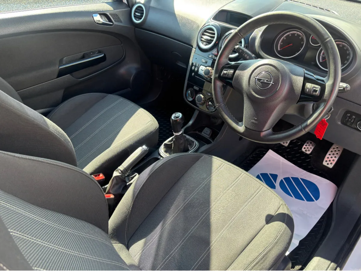 Opel Corsa SPECIAL EDITION 1.2I 2DR - Image 2