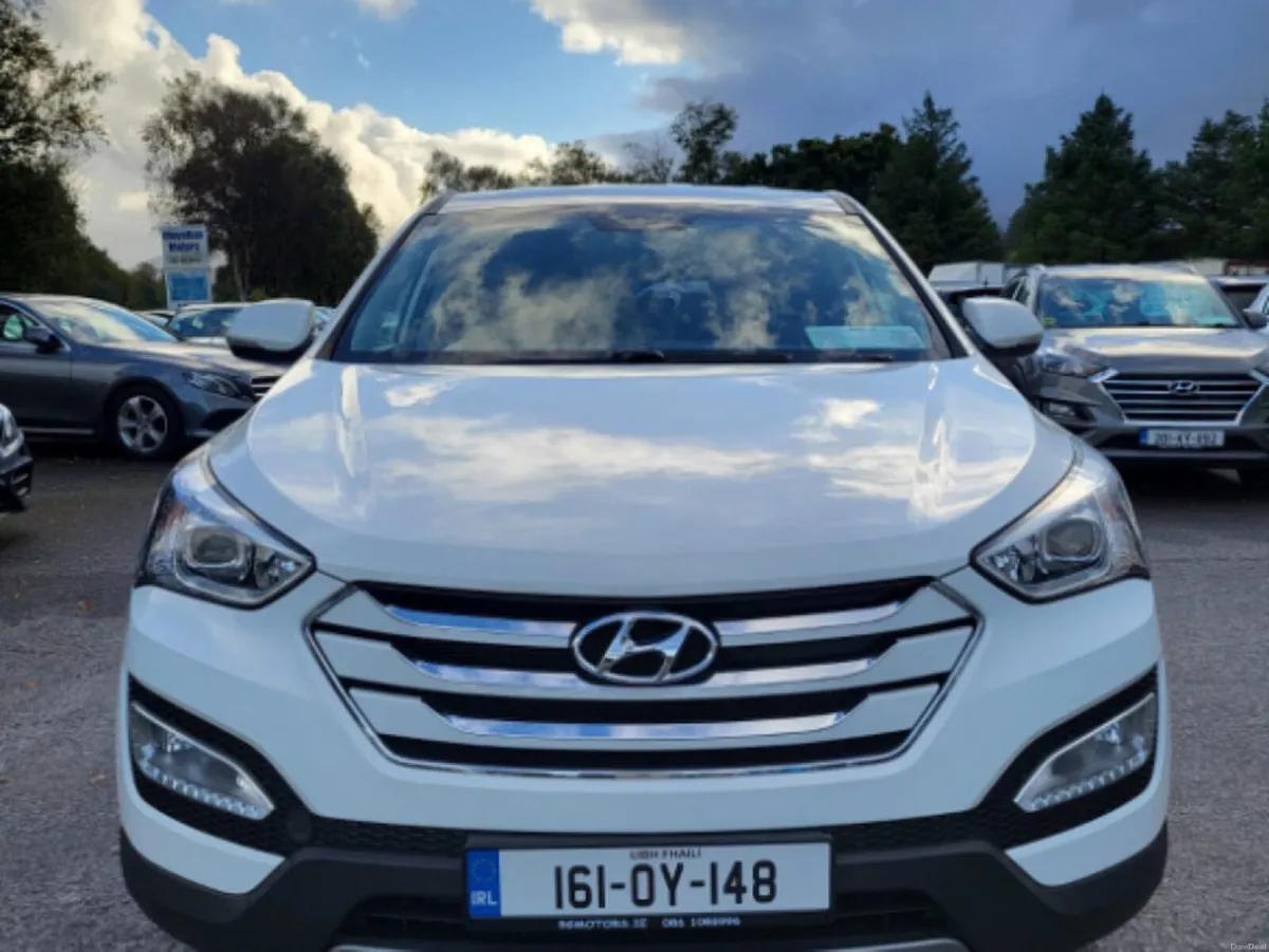 Hyundai Santa Fe 7 Seater - Image 4