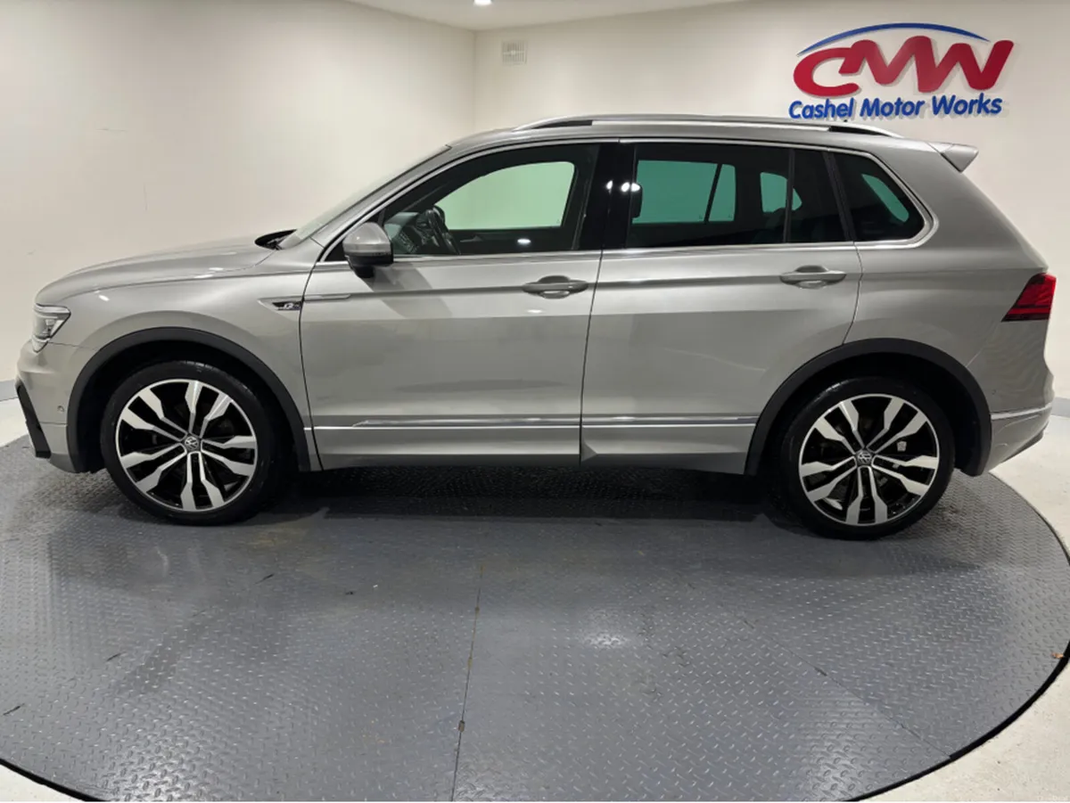 Volkswagen Tiguan 2.0 TDI R-LINE 150BHP**PAN ROOF* - Image 4