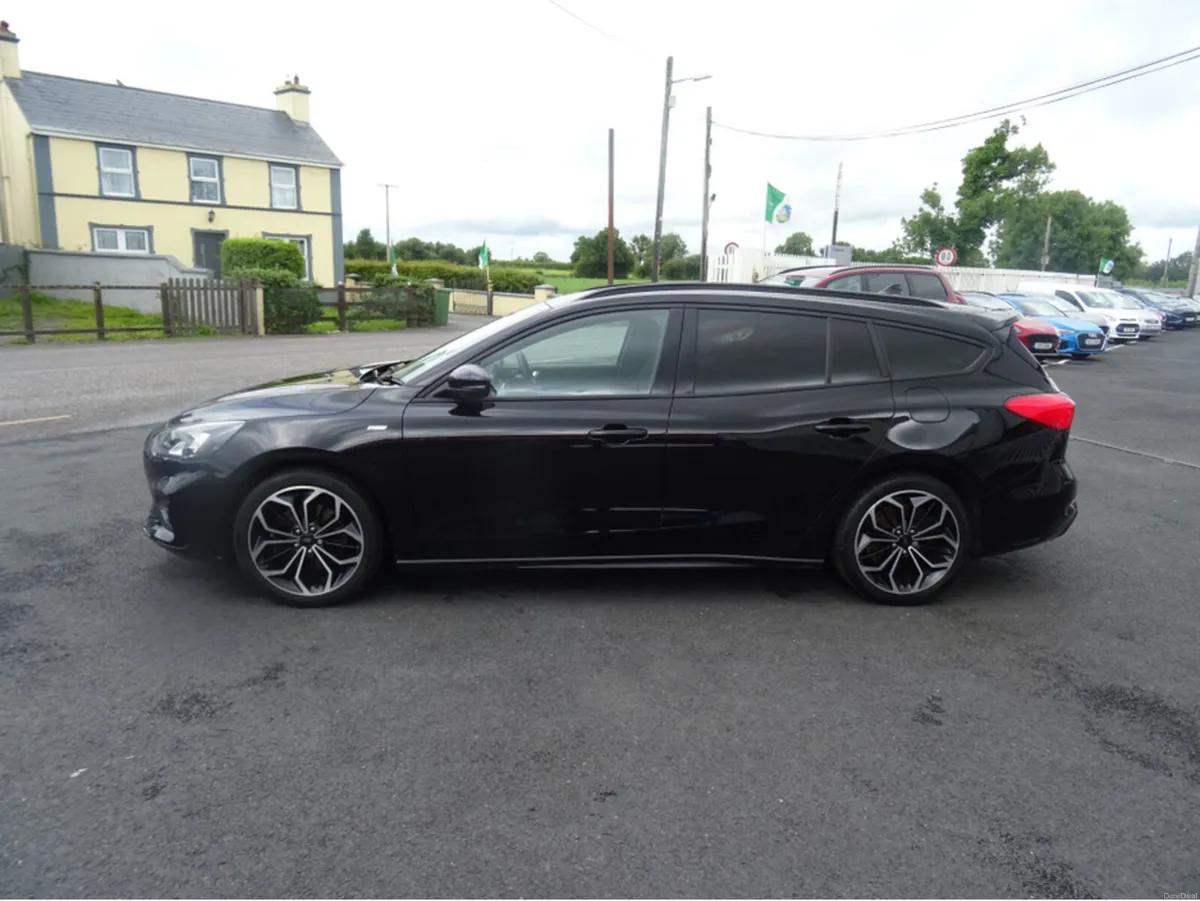 Ford Focus ST-LINE EDITION EST  1.0T1 1.0T125 MHE - Image 4