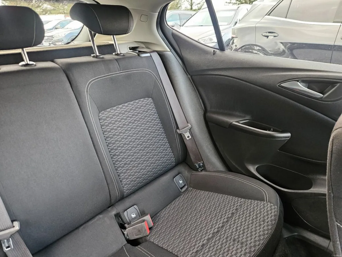 Vauxhall Astra 1.4 SRI 99BHP 5DR - Image 4