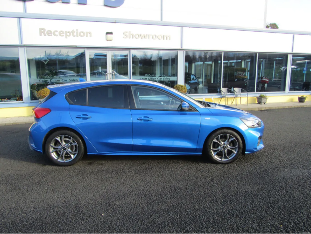 Ford Focus 1.5 TDCI ST-LINE 120PS 5 - Image 3