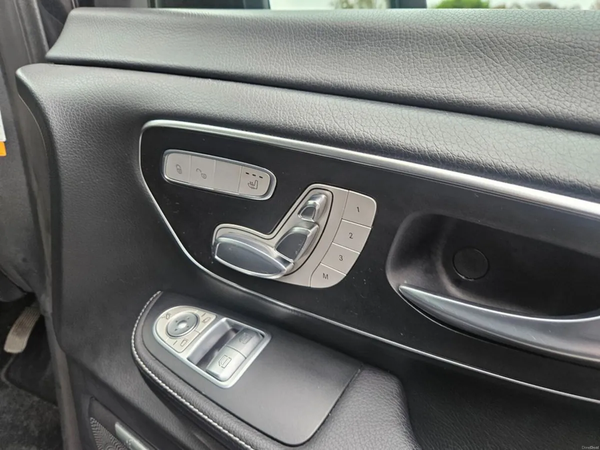 Mercedes-Benz V-Class V220 CDI LWB - Image 4