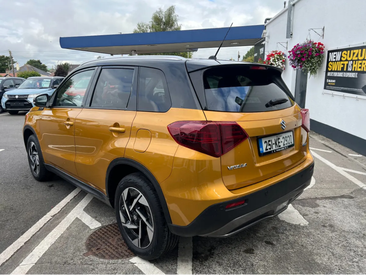 Suzuki Vitara 1.5 Hybrid ULTRA ALLGRIP Automatic - Image 4