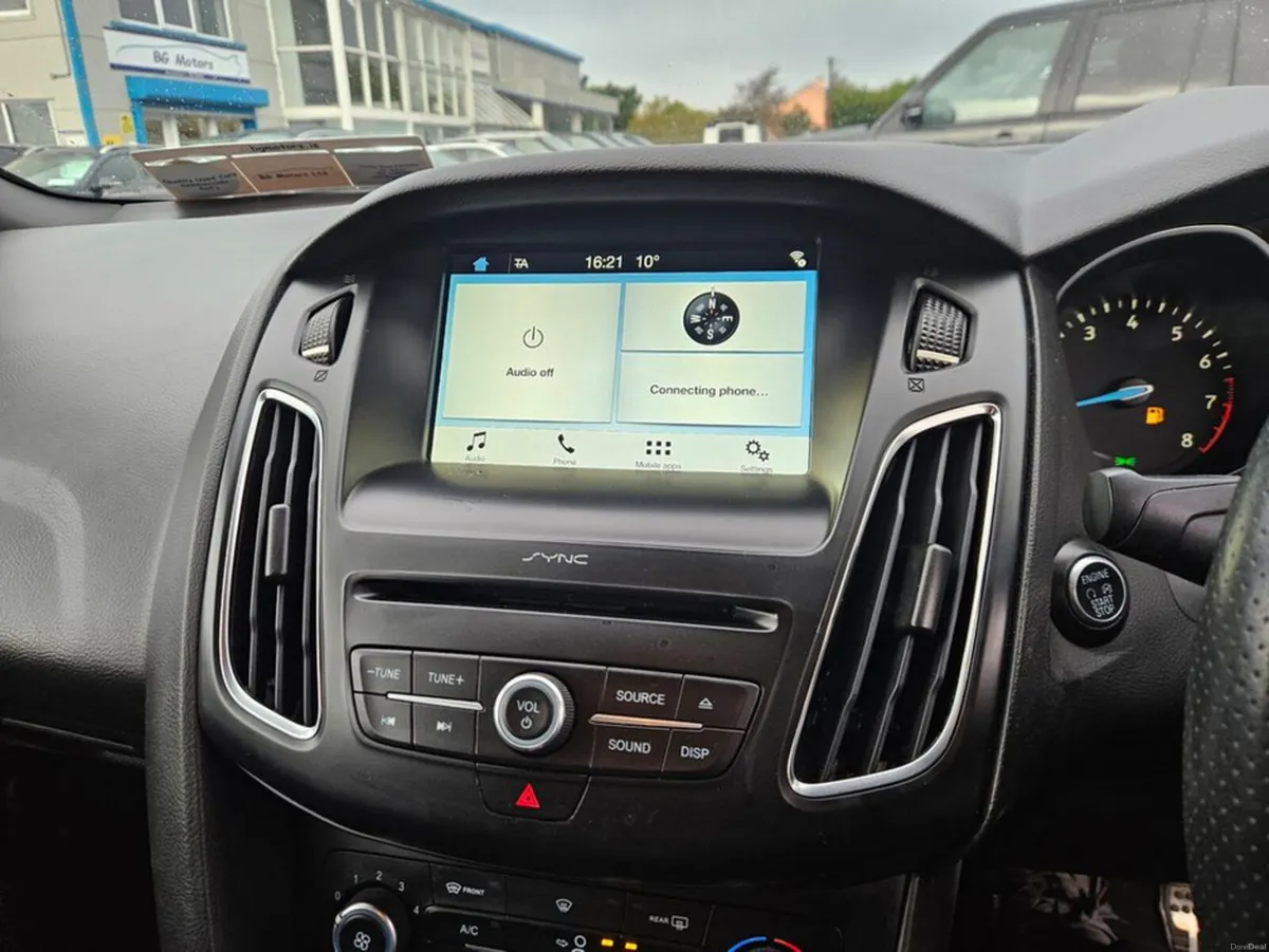 Ford Focus St-line 1.0 Ecoboost 125PS 6SPD - Image 3