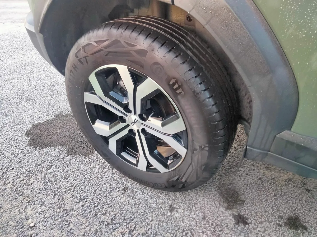 Dacia Duster 2025 deposit taken - Image 2