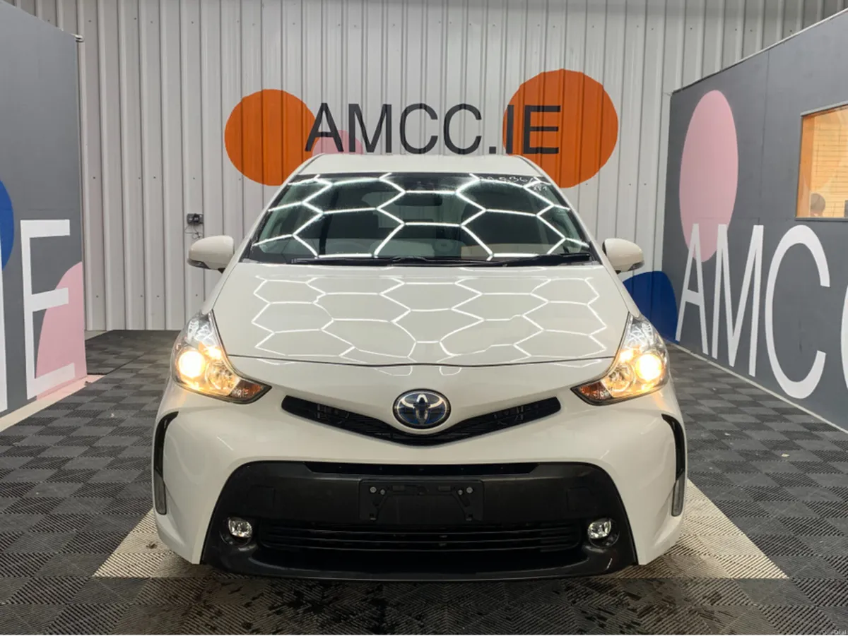 Toyota Prius 1.8 HYBRID AUTOMATIC / 116k KMs / Rev - Image 2