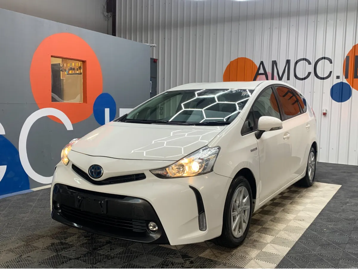 Toyota Prius 1.8 HYBRID AUTOMATIC / 116k KMs / Rev - Image 3