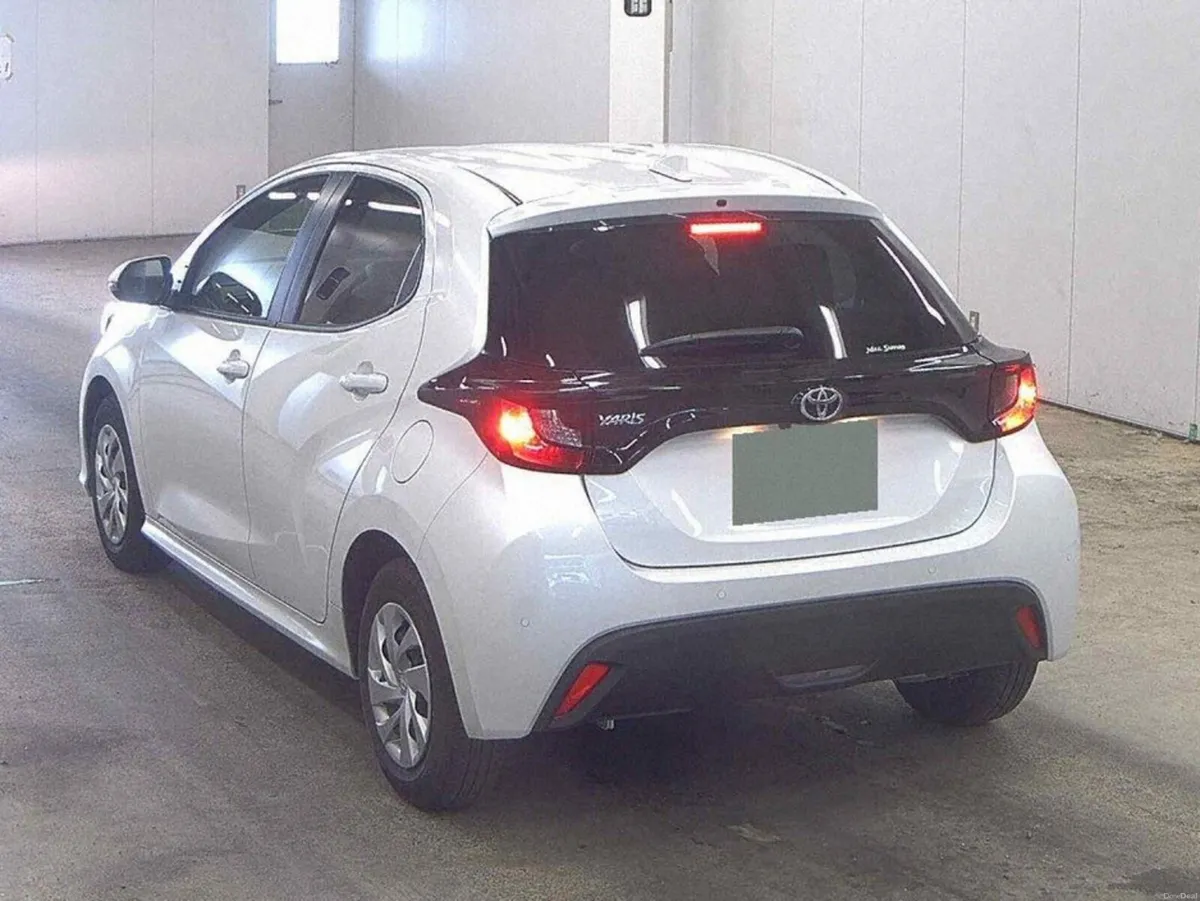 Toyota Yaris 1.0 PETROL AUTOMATIC *Coming Soon* / - Image 2
