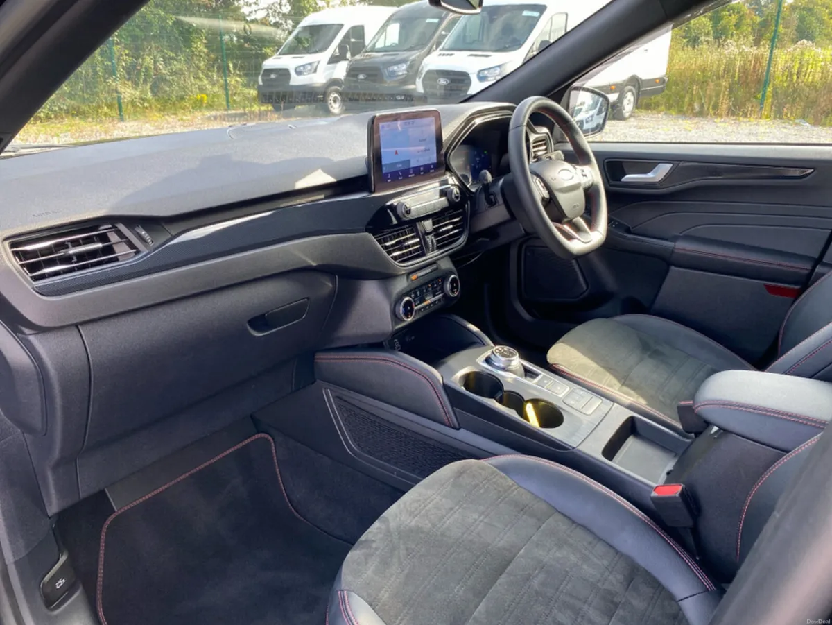 Ford Kuga ST-LINE X..Winter Pack - Image 6