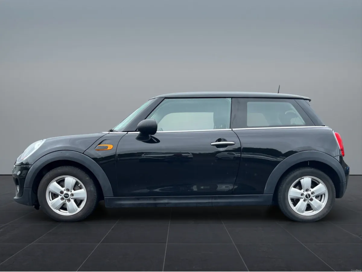 Mini Cooper ONEDHATCH D XN12 2DR ONE - Image 3