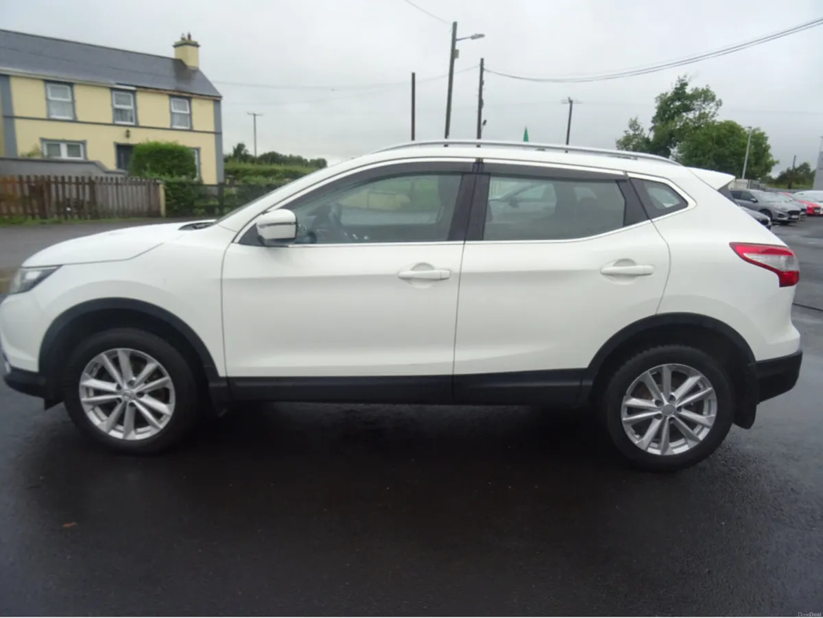 Nissan Qashqai 1.5 SV  Model - Image 6