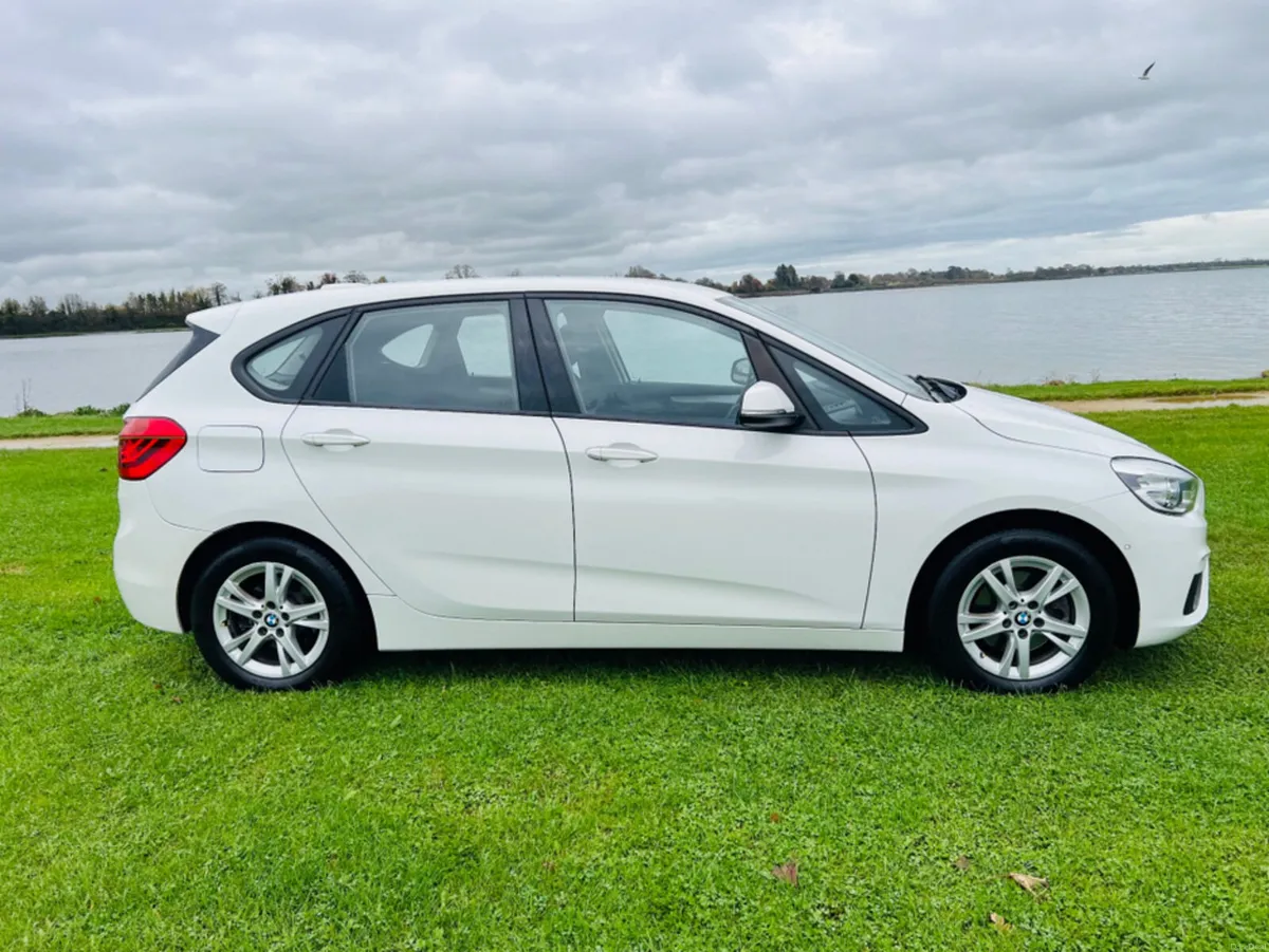BMW 2-Series 1.5 PETROL // FAMILY CAR // LOW MILEA - Image 3