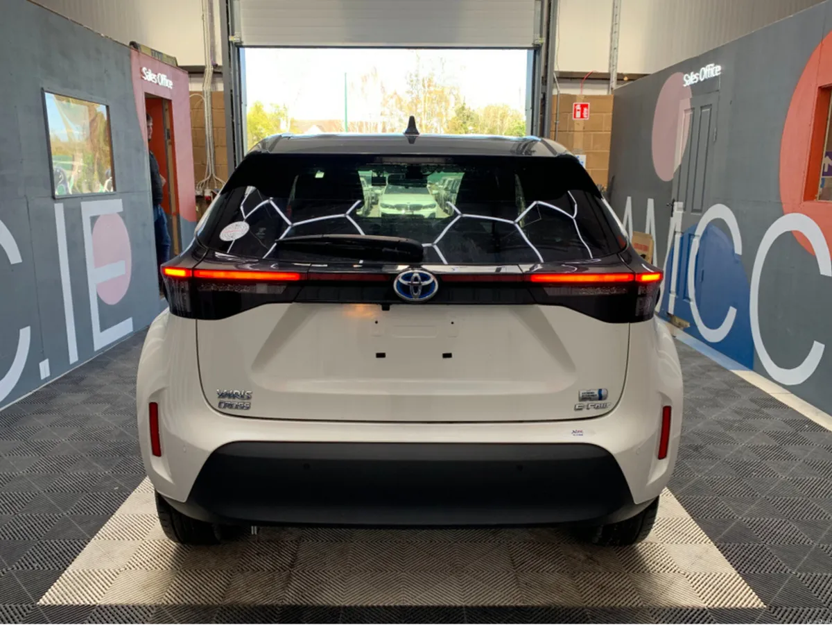 Toyota Yaris Cross 1.5 HYBRID / 71k KMs / Heated S - Image 5