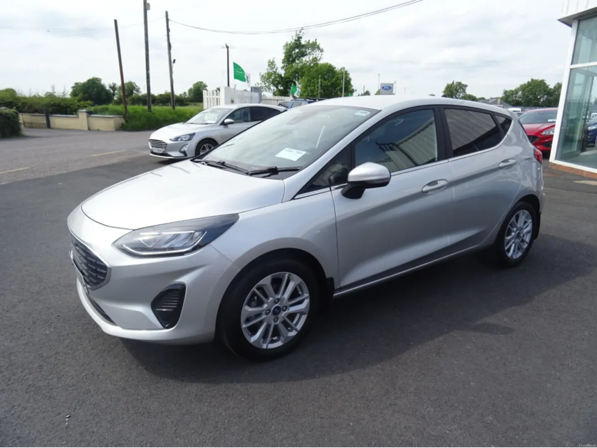 Ford Fiesta TITANIUM 5DR 1.0T 100 S6 S6.2 M6 4 - Image 2