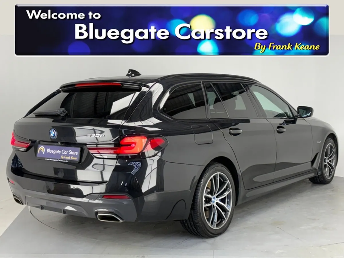 BMW 5-Series 530E M SPORT AUTO **REVERSE CAMERA**E - Image 4