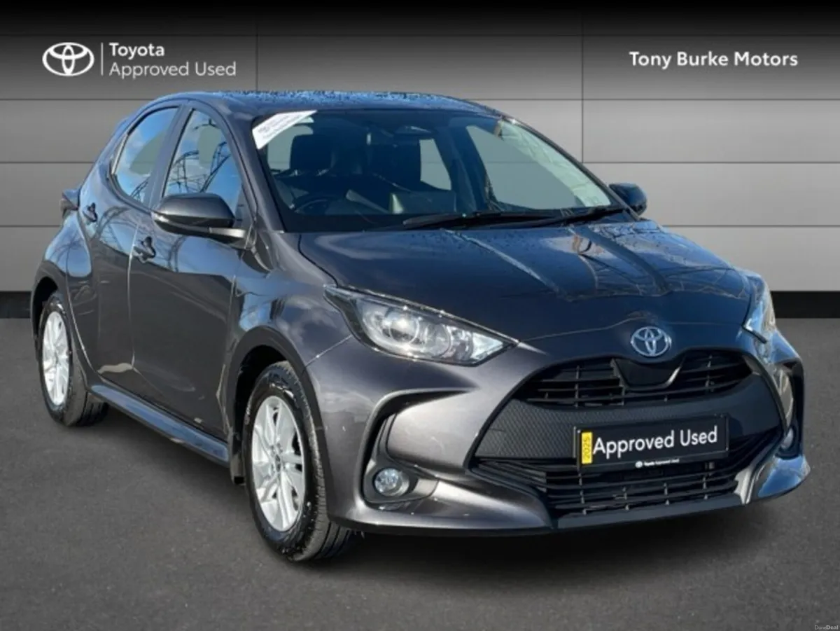 Toyota Yaris - Save EUR 5,155 - Luna - 1.5 Hybrid - Image 1