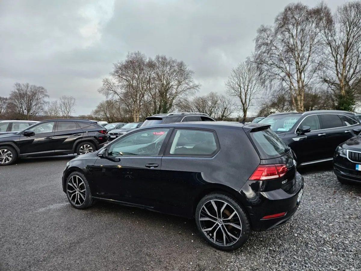 Volkswagen Golf 1.6 TDI 3 dr - Image 4
