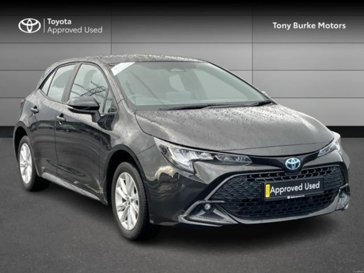 Toyota Corolla Hatchback - SPECIAL OFFER UNIT - 5d - Image 1
