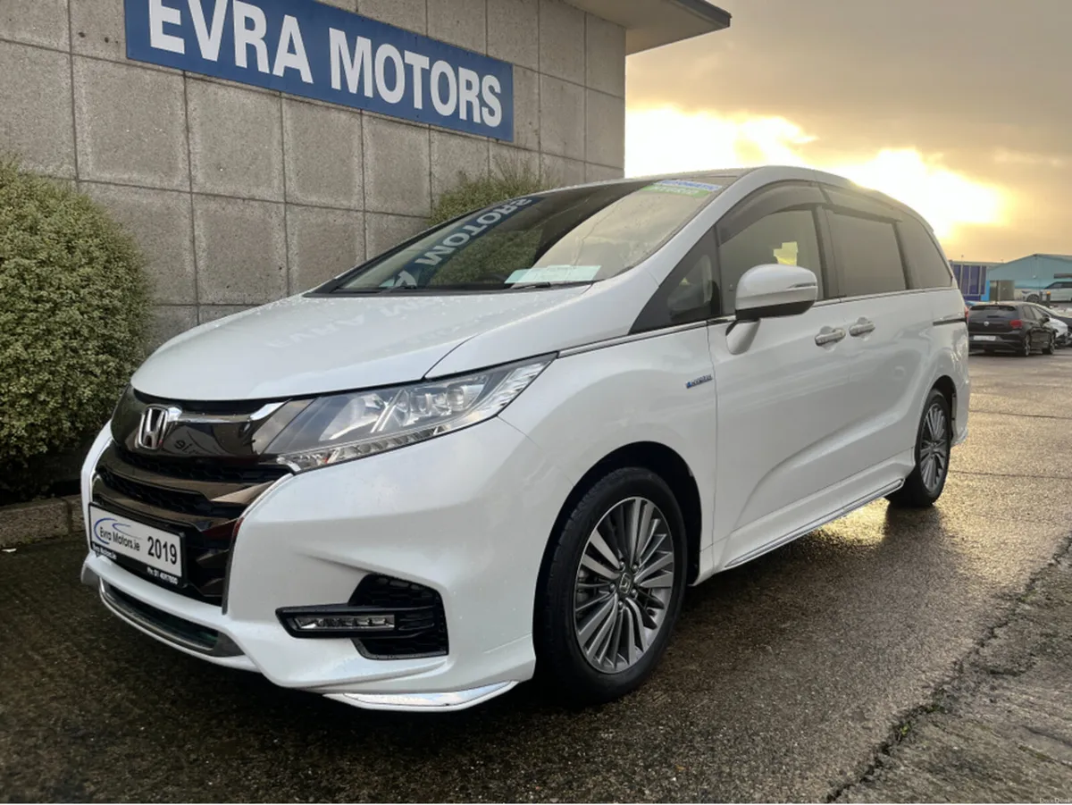 Honda Odyssey 8 SEATER ABSOLUTE AUTOMATIC HYBRID 2 - Image 6