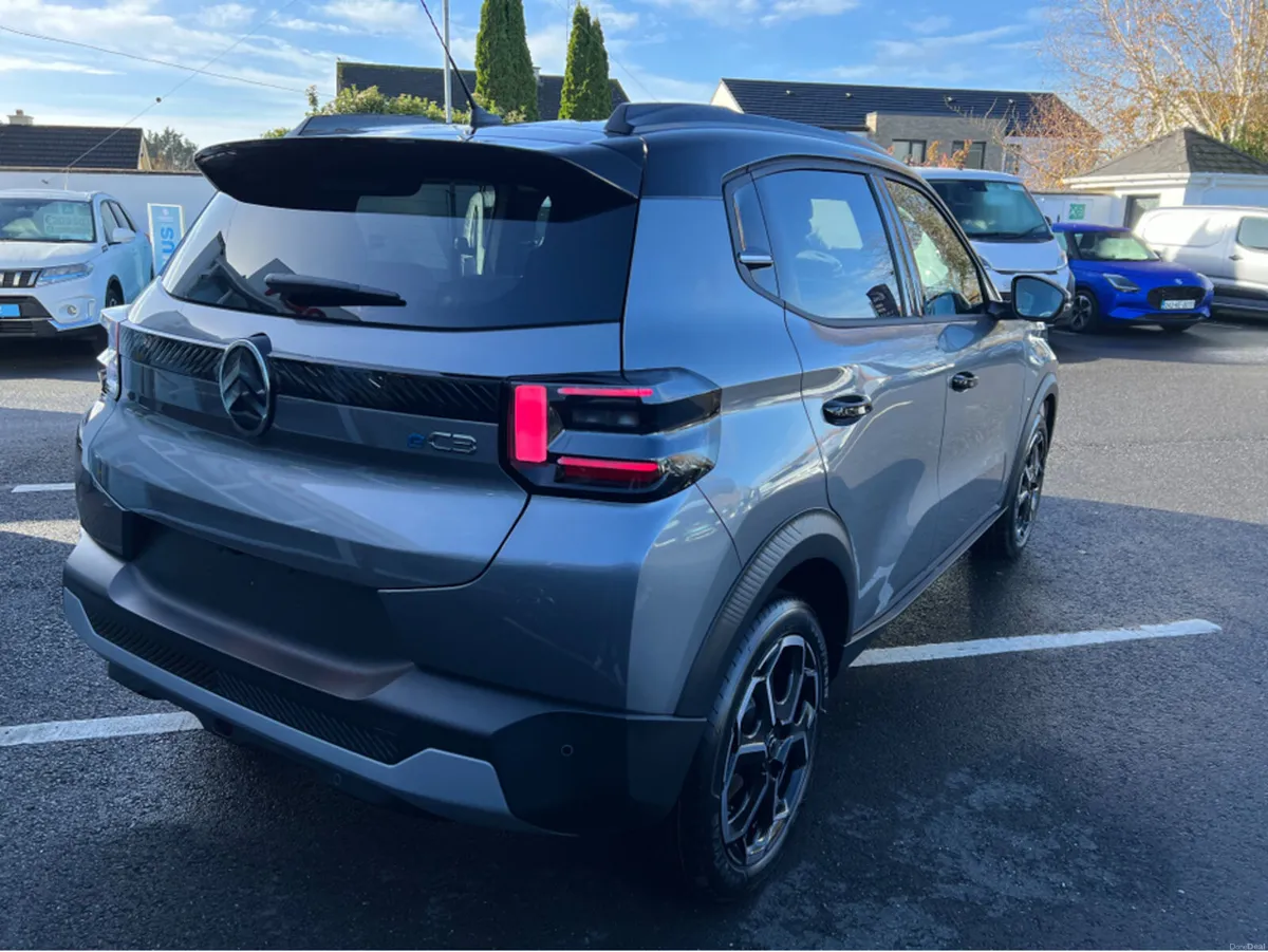 Citroen C3 eMax BEV 320 44kWh 113HP - Image 3