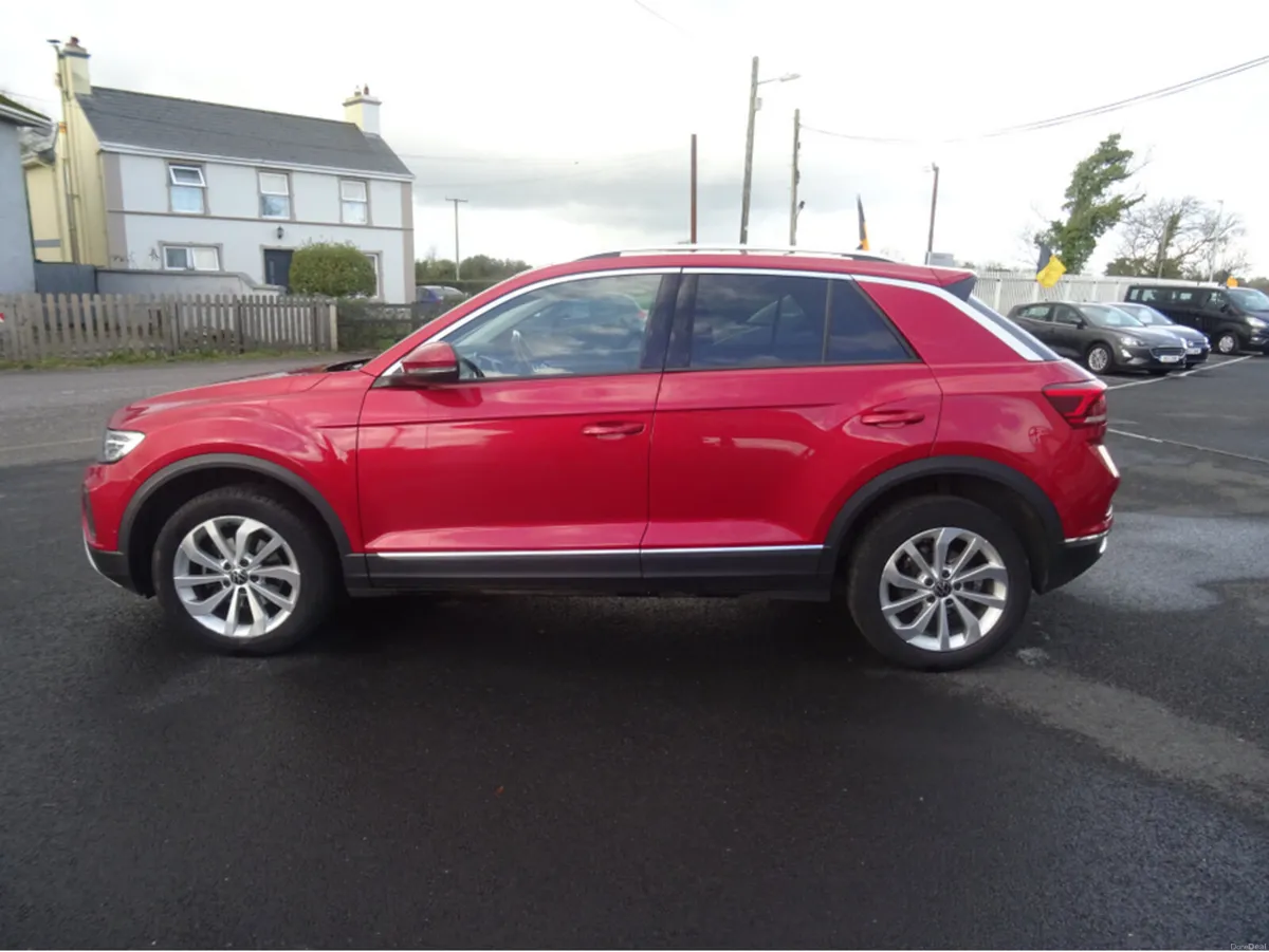 Volkswagen T-Roc STYLE AUTO  1.5 TSI  150HP - Image 3