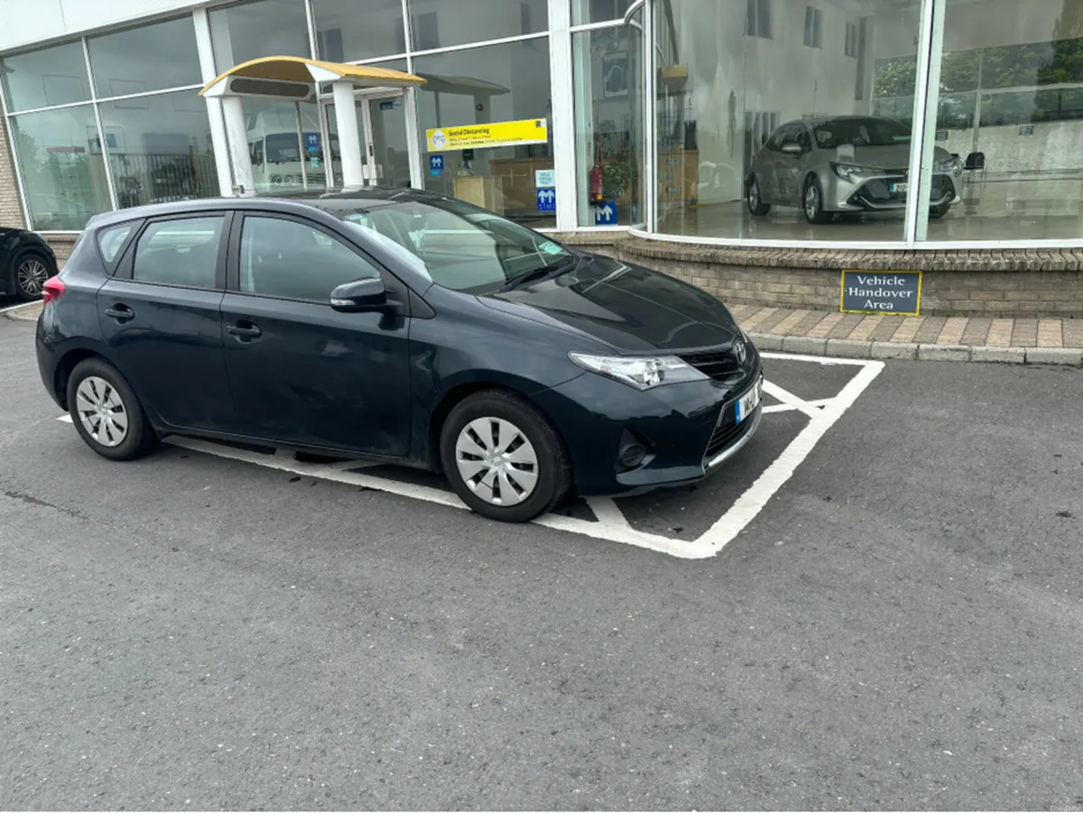 Toyota Auris 1.4 D-4D ACTIVE S/S 90BHP - Image 2