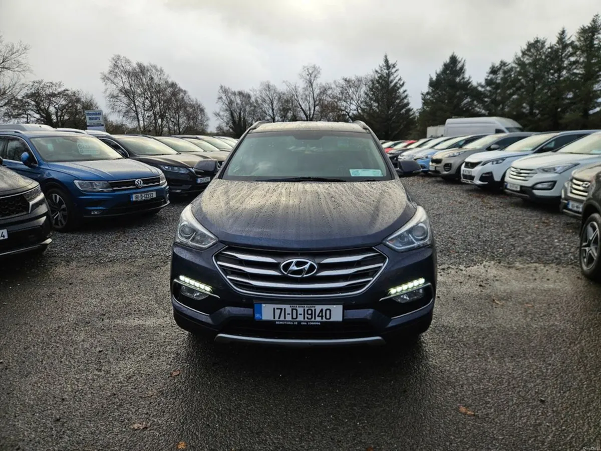 Hyundai Santa Fe Executive 4WD 5DR - Image 2