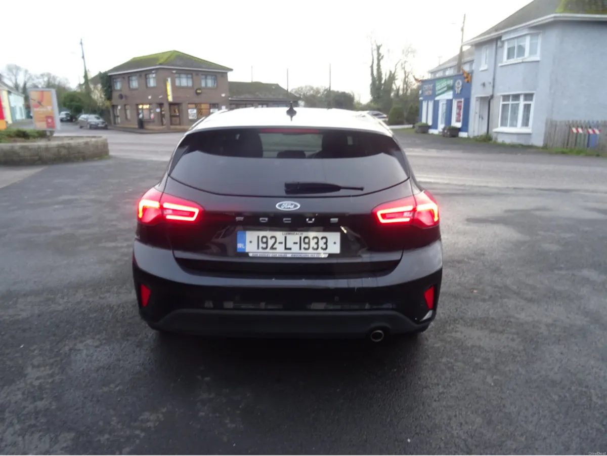 Ford Focus TITANIUM X 120PS 5DR - Image 6