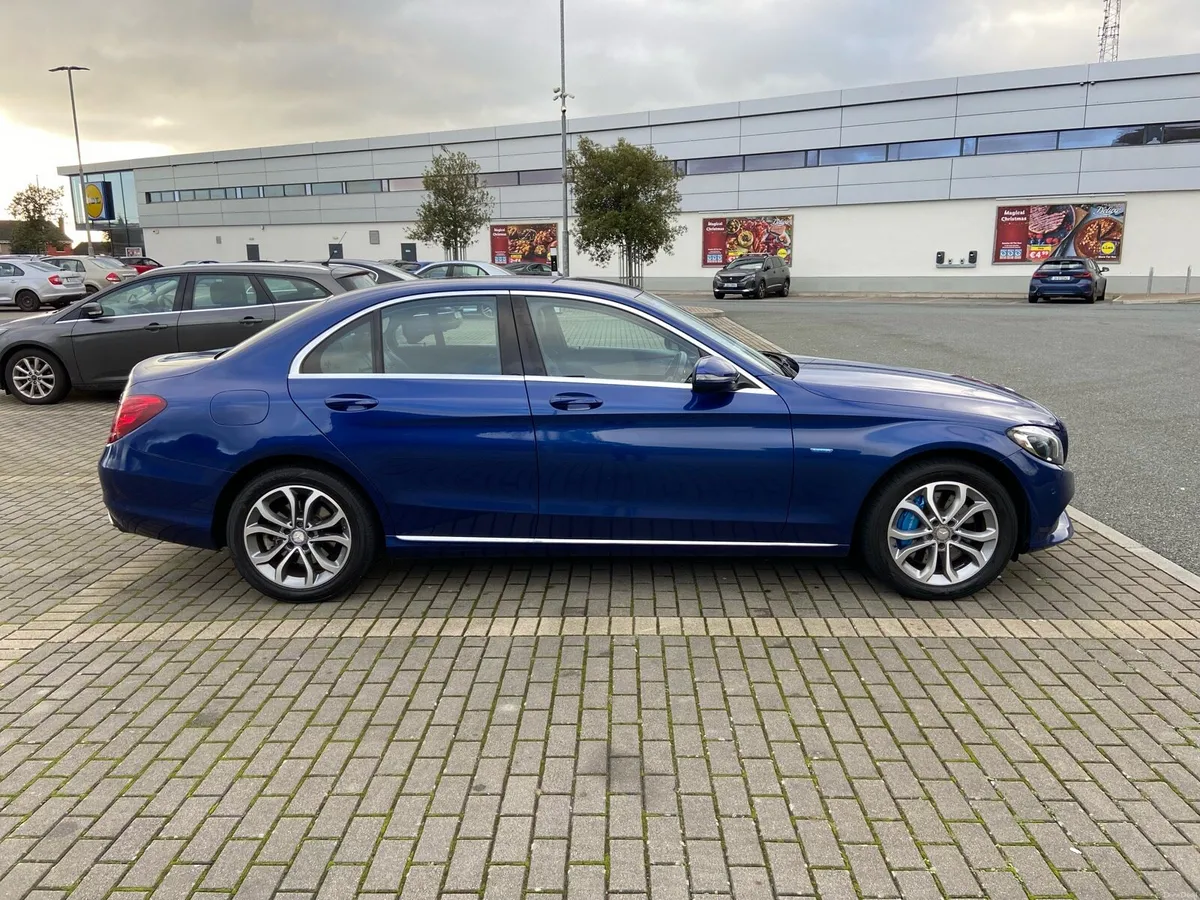 Mercedes Benz C350e - Image 4