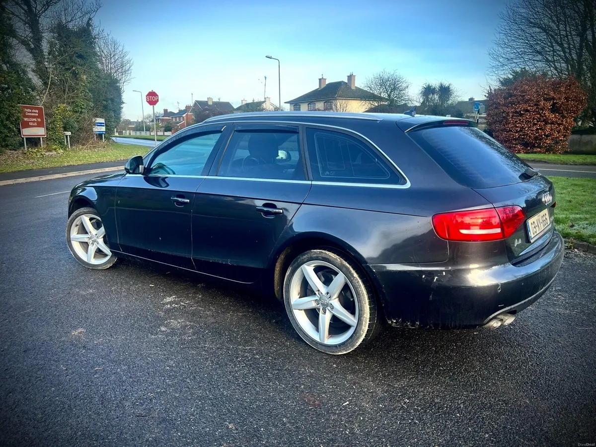 Audi A4 estate - Image 2