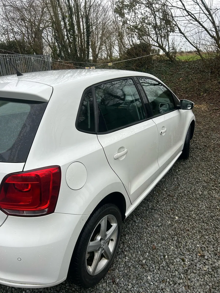 Automatic VW polo 1.2L , low mileage - Image 3