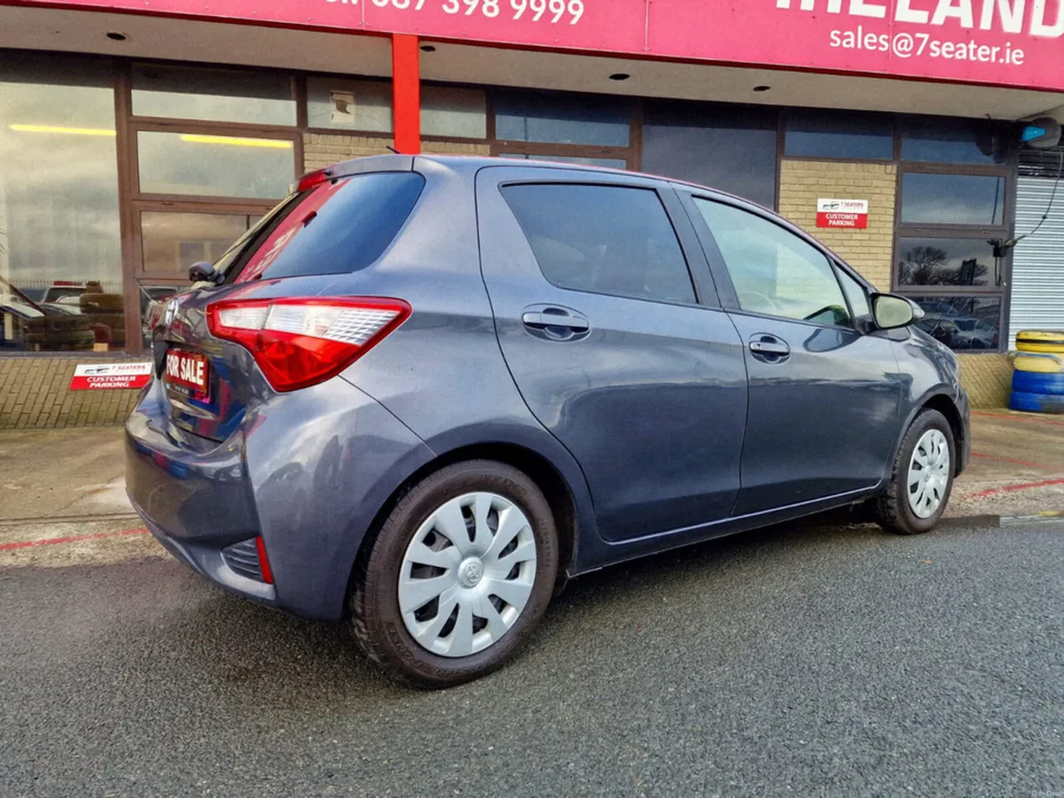 Toyota Yaris AUTO, low mileage - Image 5
