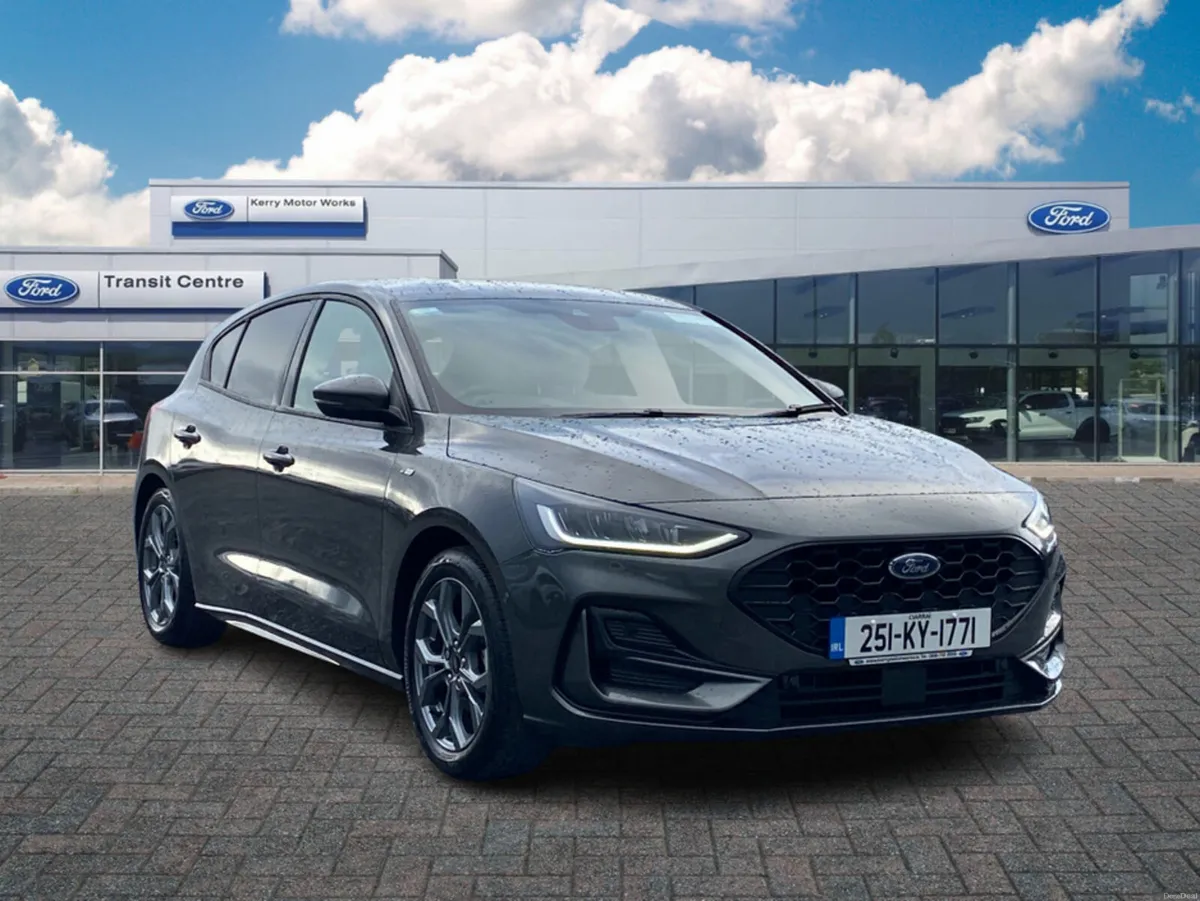 Ford Focus ST-Line Automatic 155 BHP..Parking Pack - Image 1
