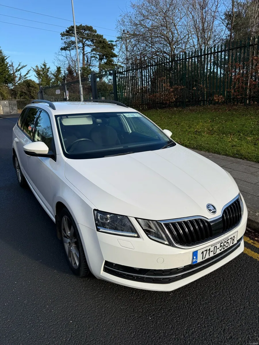 Skoda Octavia estate petrol automatic - Image 1