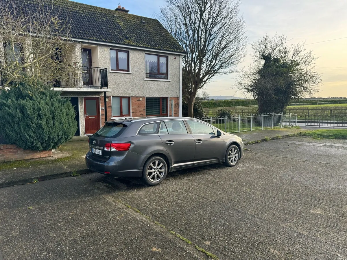 Toyota avensis estate - Image 1