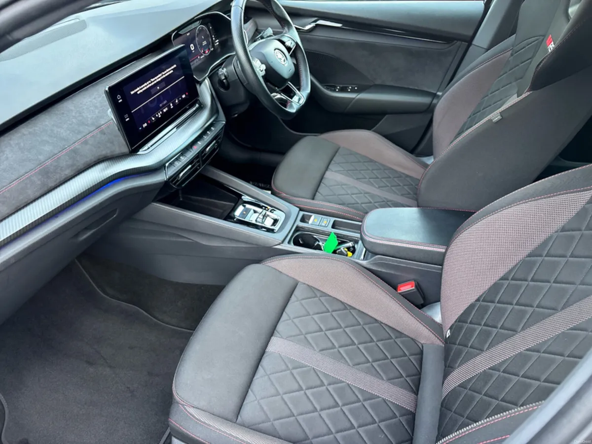 Skoda Octavia RS 2.0 TDI 200BHP DSG 5DR AUTO - Image 3