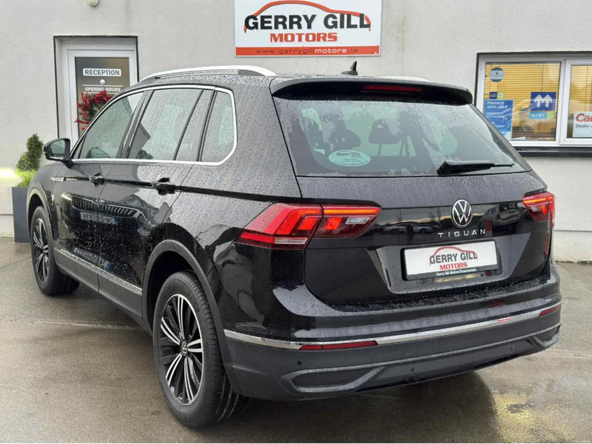 Volkswagen Tiguan LIFE 2.0 TDI MANUAL 6SPEED FWD 1 - Image 6