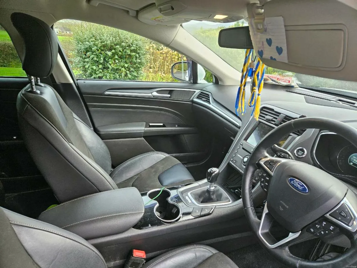 Ford Mondeo Titanium - Image 3