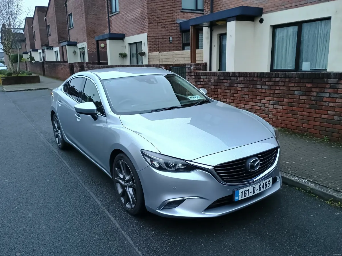 Car in excellent condition, low km, high-spec! - Image 4