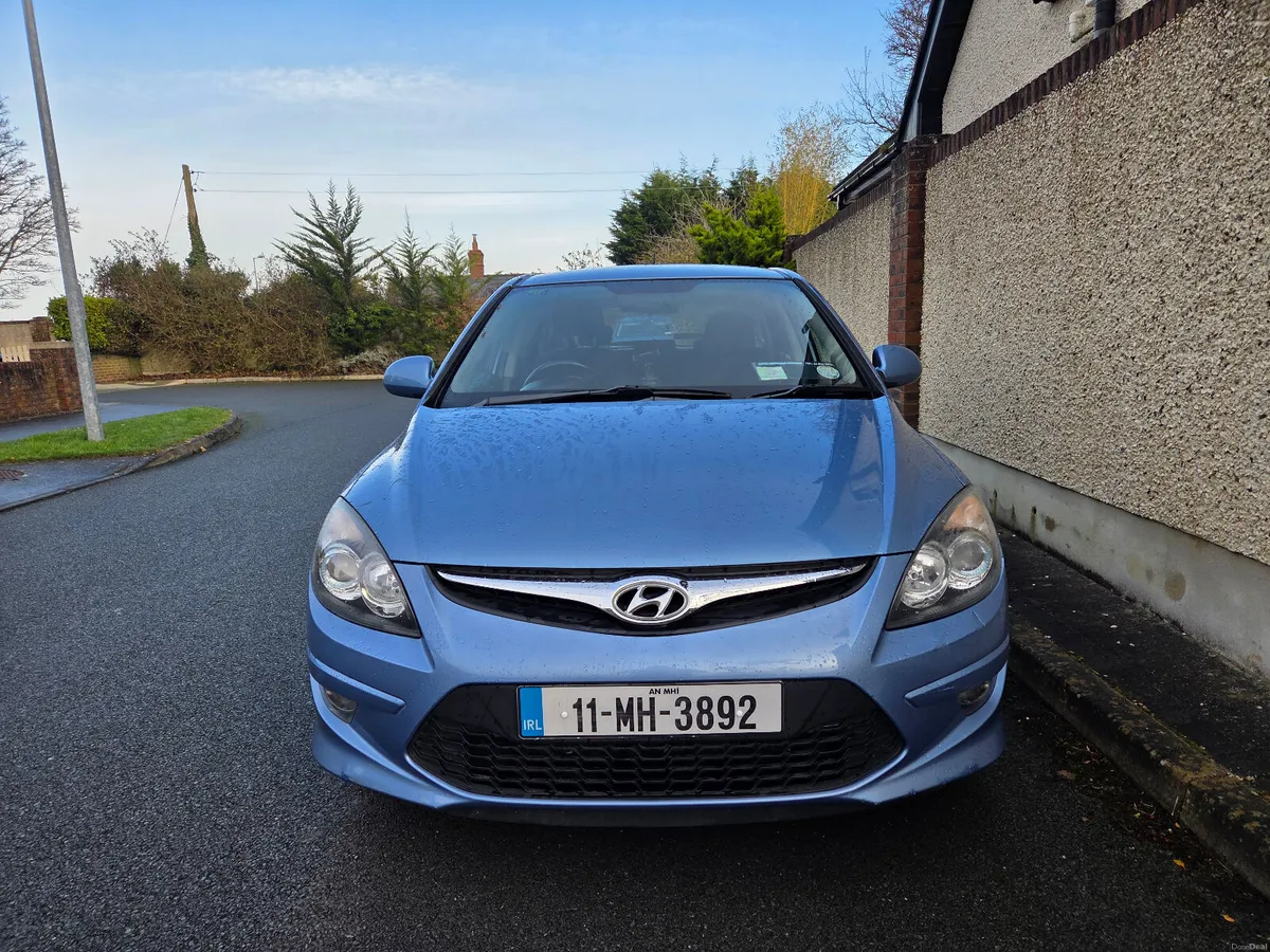 Hyundai i30 1.6d Deluxe, Nct'd , low mileage - Image 2