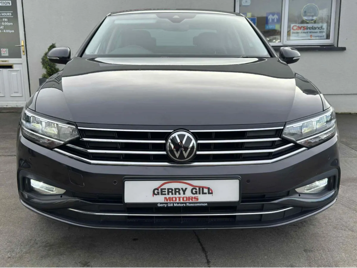 Volkswagen Passat BUSINESS 2.0 TDI 122 4DR AUTOMAT - Image 3