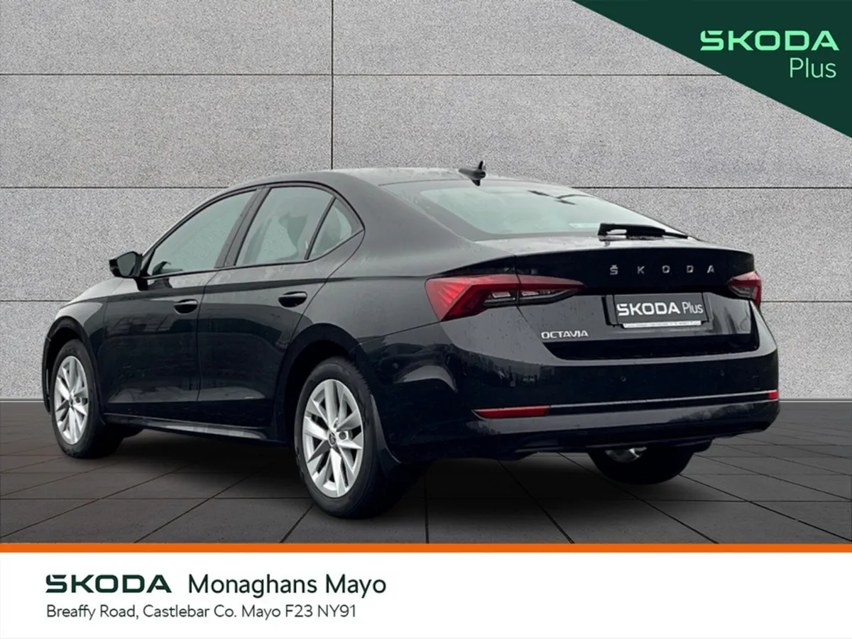Skoda Octavia AMBITION 2.0 TDI 115HP 5DR - Image 3