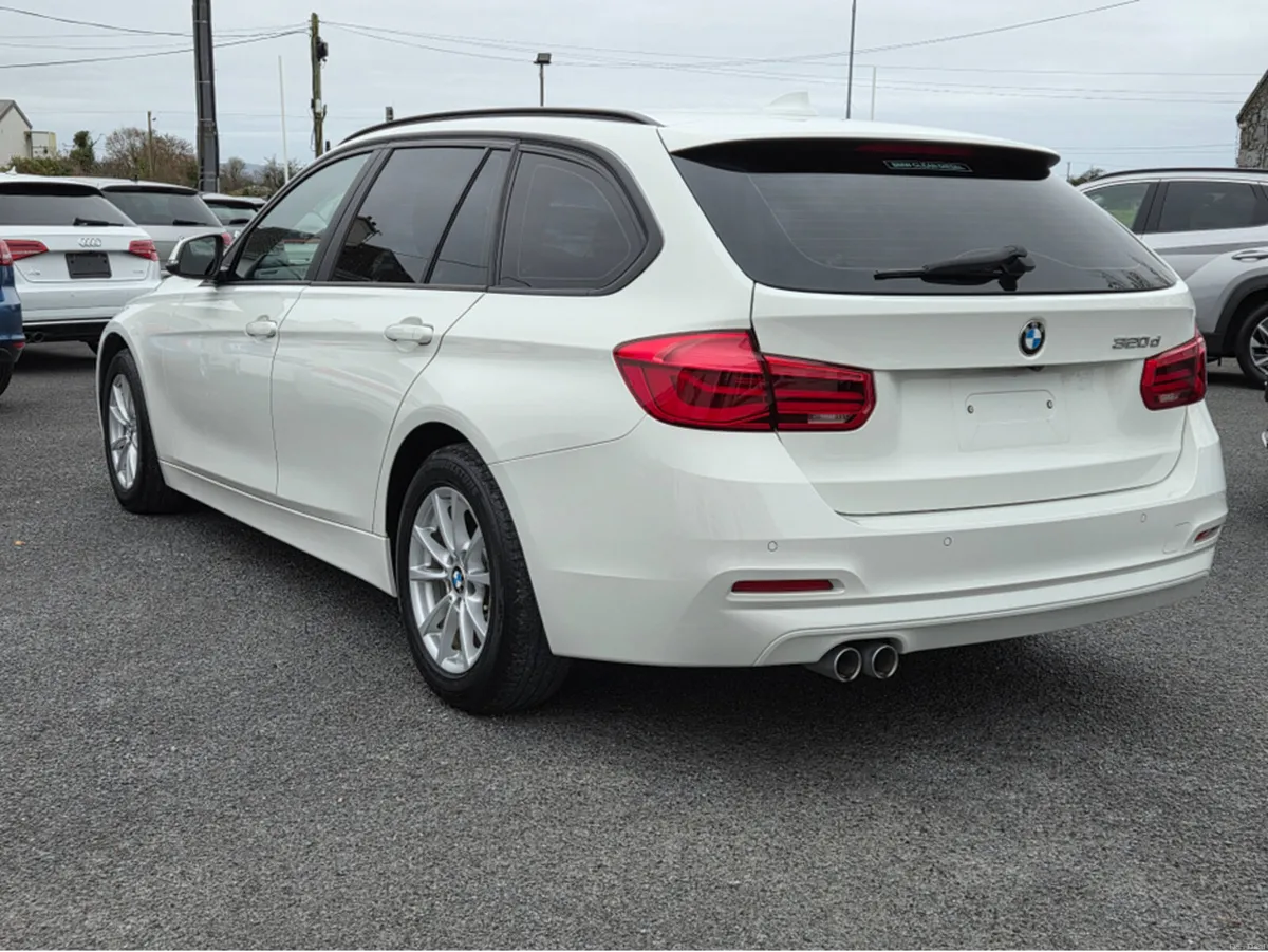 BMW 3-Series 320D SE plus estate auto - Image 3