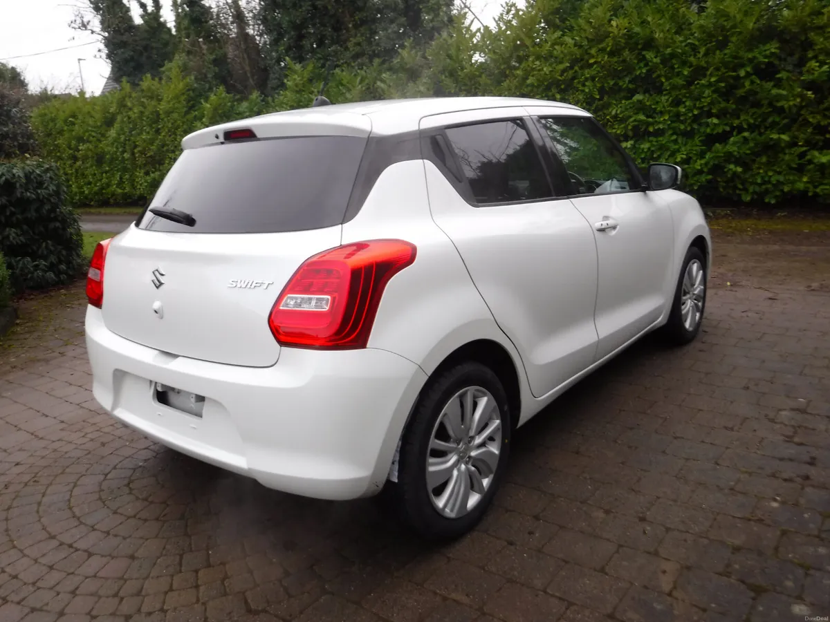 SUZUKI SWIFT 1.2 AUTO XL ANDROID+CARPLAY - Image 3