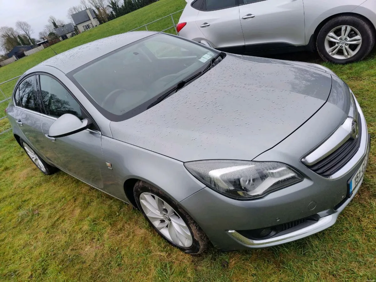 Insignia sri - Image 1