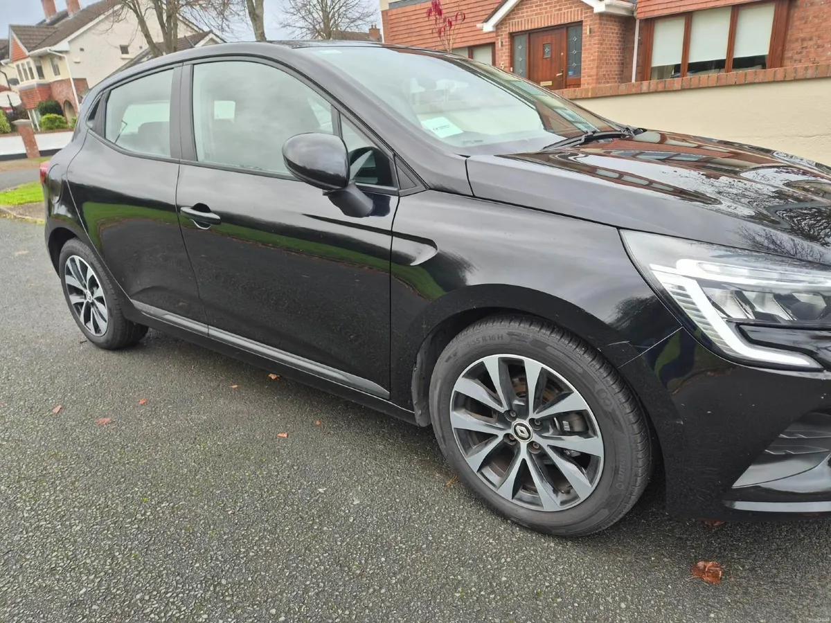 Renault Clio 2022 - Image 3