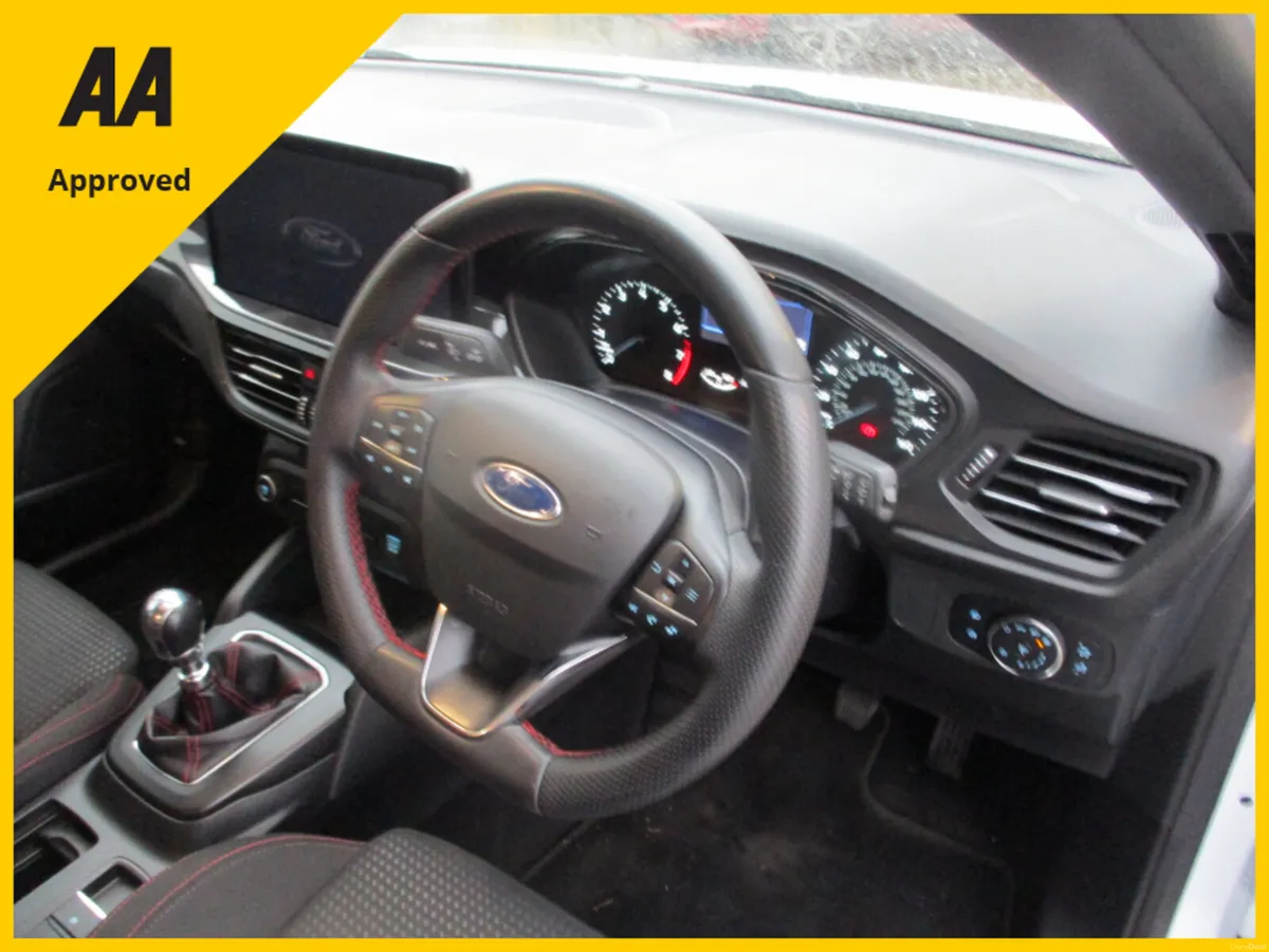 Ford Focus ST-LINE 1.0 PETROL ONLY 49000 KM. FULLY - Image 2